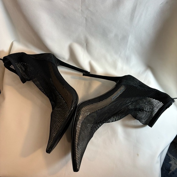 STEVE MADDEN Sz 8.5 Vielo Heels Mesh Wrapped Back Zipper Pointy Toe Black Suede - Picture 8 of 10
